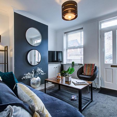 'Number 11' Central Colchester - Super Convenient 2 X Double Bed 1 X Single Bed Cottage Plus Office & Garden, 8 Min Walk Nth Station & Town Ctr, 2 Min Walk Local Shops & Restaurants ภายนอก รูปภาพ
