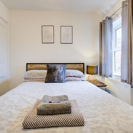 'Number 11' Central Colchester - Super Convenient 2 X Double Bed 1 X Single Bed Cottage Plus Office & Garden, 8 Min Walk Nth Station & Town Ctr, 2 Min Walk Local Shops & Restaurants ภายนอก รูปภาพ