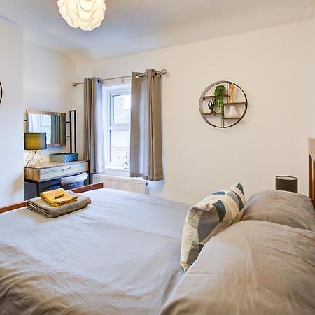 'Number 11' Central Colchester - Super Convenient 2 X Double Bed 1 X Single Bed Cottage Plus Office & Garden, 8 Min Walk Nth Station & Town Ctr, 2 Min Walk Local Shops & Restaurants ภายนอก รูปภาพ