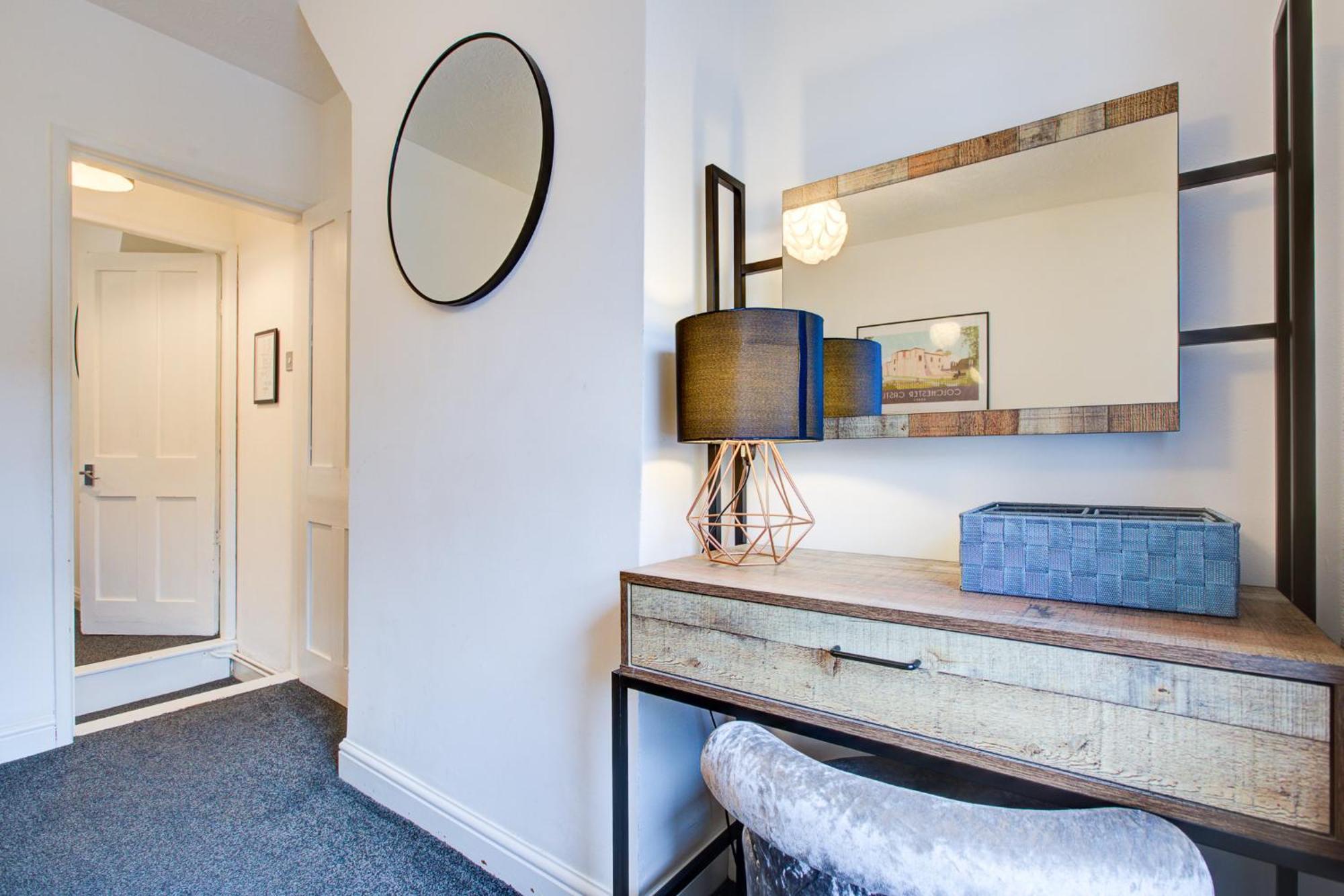 'Number 11' Central Colchester - Super Convenient 2 X Double Bed 1 X Single Bed Cottage Plus Office & Garden, 8 Min Walk Nth Station & Town Ctr, 2 Min Walk Local Shops & Restaurants ภายนอก รูปภาพ
