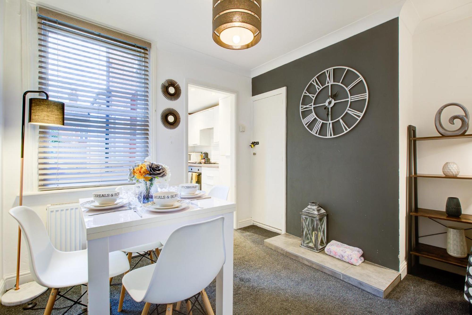 'Number 11' Central Colchester - Super Convenient 2 X Double Bed 1 X Single Bed Cottage Plus Office & Garden, 8 Min Walk Nth Station & Town Ctr, 2 Min Walk Local Shops & Restaurants ภายนอก รูปภาพ