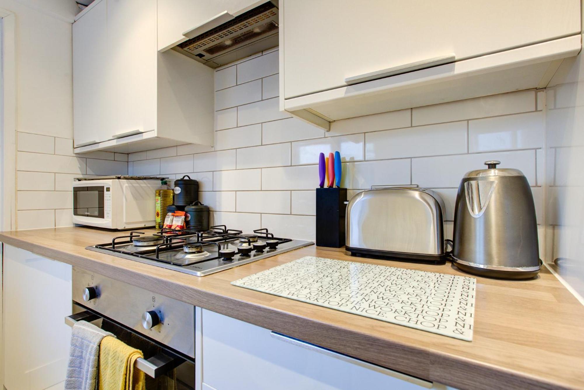 'Number 11' Central Colchester - Super Convenient 2 X Double Bed 1 X Single Bed Cottage Plus Office & Garden, 8 Min Walk Nth Station & Town Ctr, 2 Min Walk Local Shops & Restaurants ภายนอก รูปภาพ