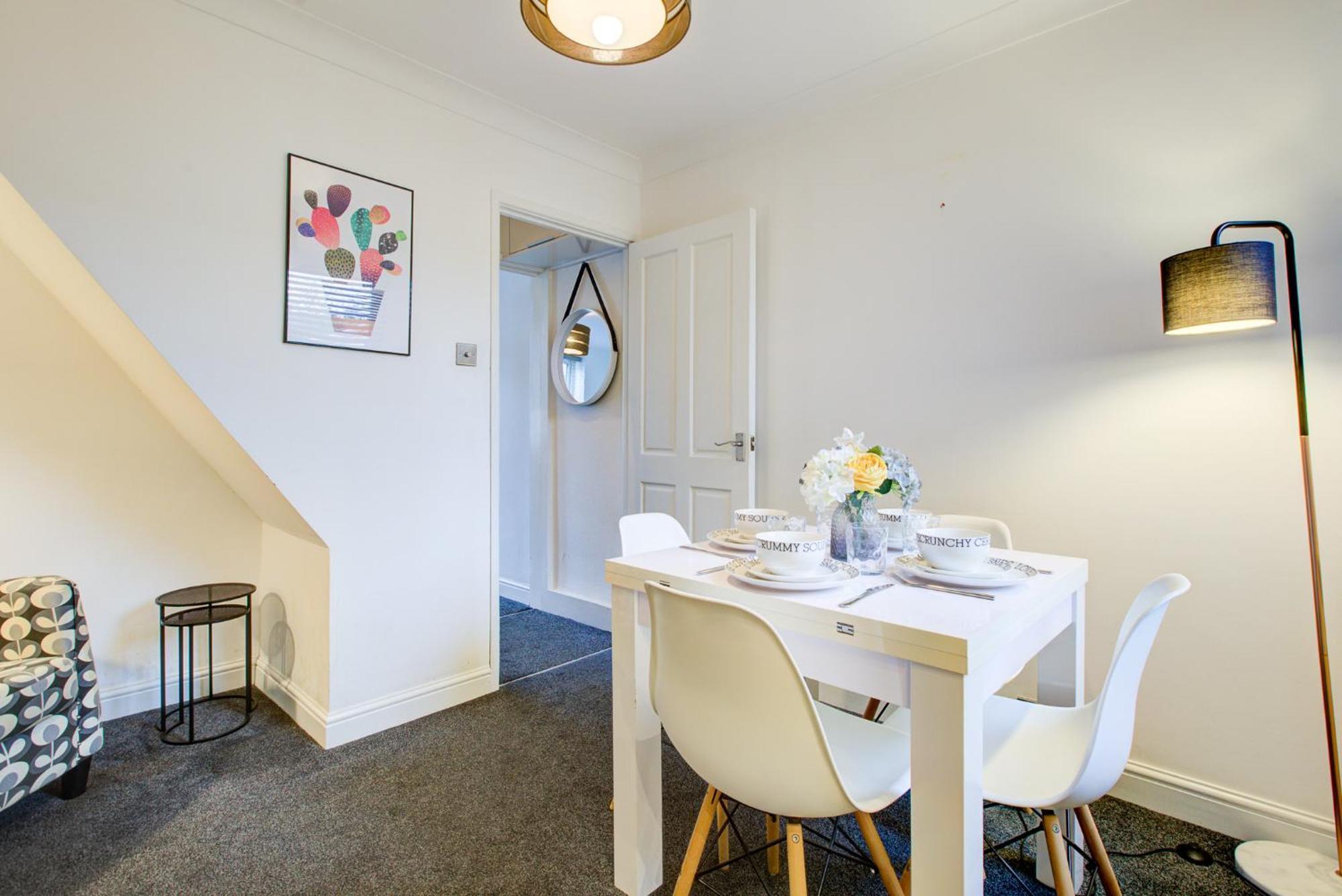'Number 11' Central Colchester - Super Convenient 2 X Double Bed 1 X Single Bed Cottage Plus Office & Garden, 8 Min Walk Nth Station & Town Ctr, 2 Min Walk Local Shops & Restaurants ภายนอก รูปภาพ