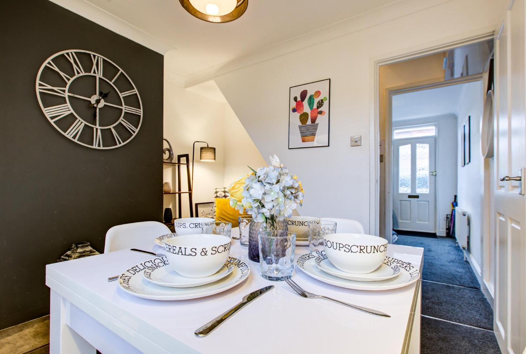 'Number 11' Central Colchester - Super Convenient 2 X Double Bed 1 X Single Bed Cottage Plus Office & Garden, 8 Min Walk Nth Station & Town Ctr, 2 Min Walk Local Shops & Restaurants ภายนอก รูปภาพ