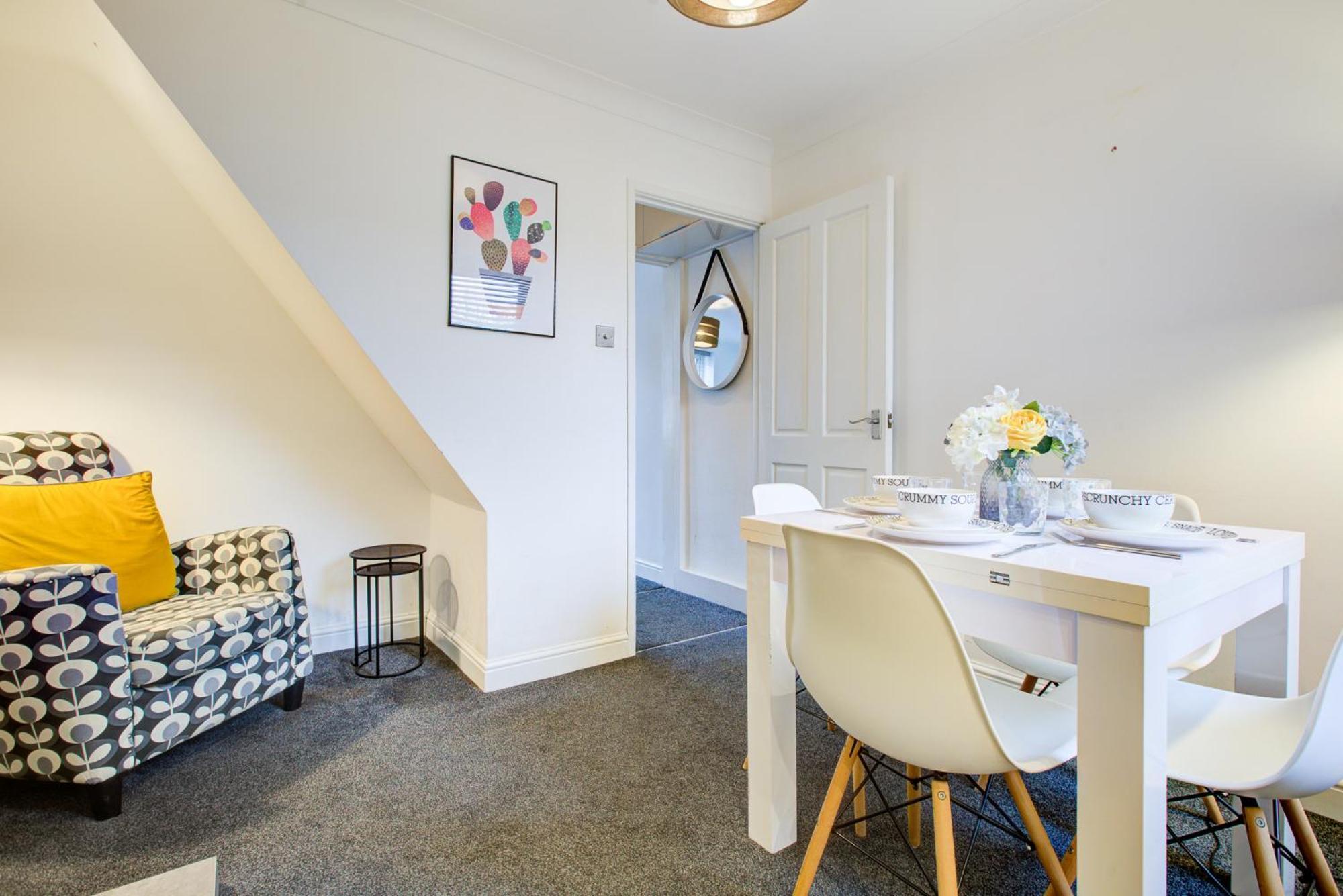 'Number 11' Central Colchester - Super Convenient 2 X Double Bed 1 X Single Bed Cottage Plus Office & Garden, 8 Min Walk Nth Station & Town Ctr, 2 Min Walk Local Shops & Restaurants ภายนอก รูปภาพ