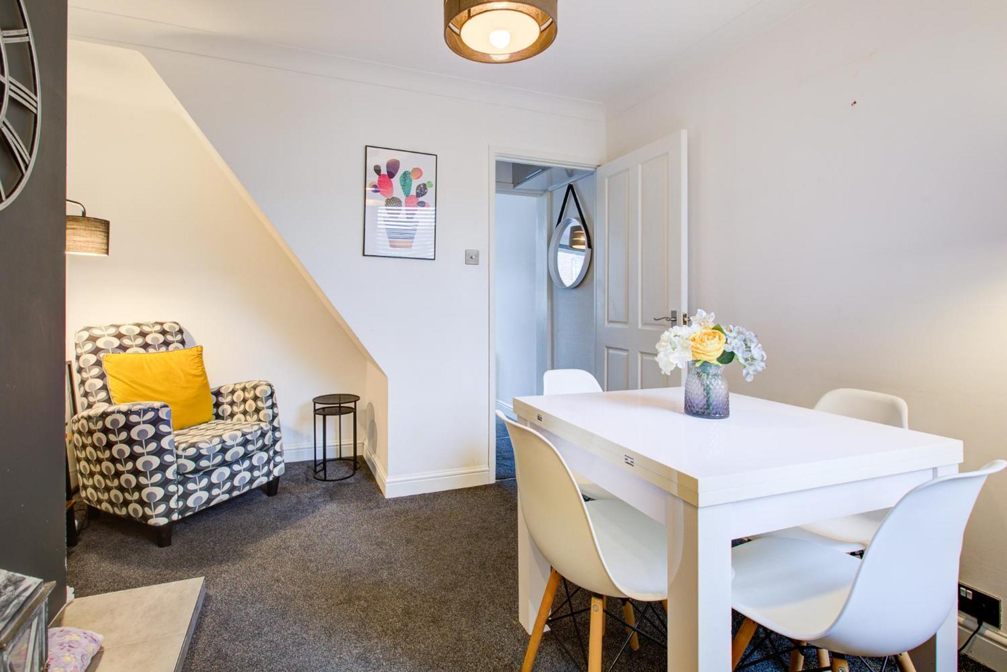 'Number 11' Central Colchester - Super Convenient 2 X Double Bed 1 X Single Bed Cottage Plus Office & Garden, 8 Min Walk Nth Station & Town Ctr, 2 Min Walk Local Shops & Restaurants ภายนอก รูปภาพ
