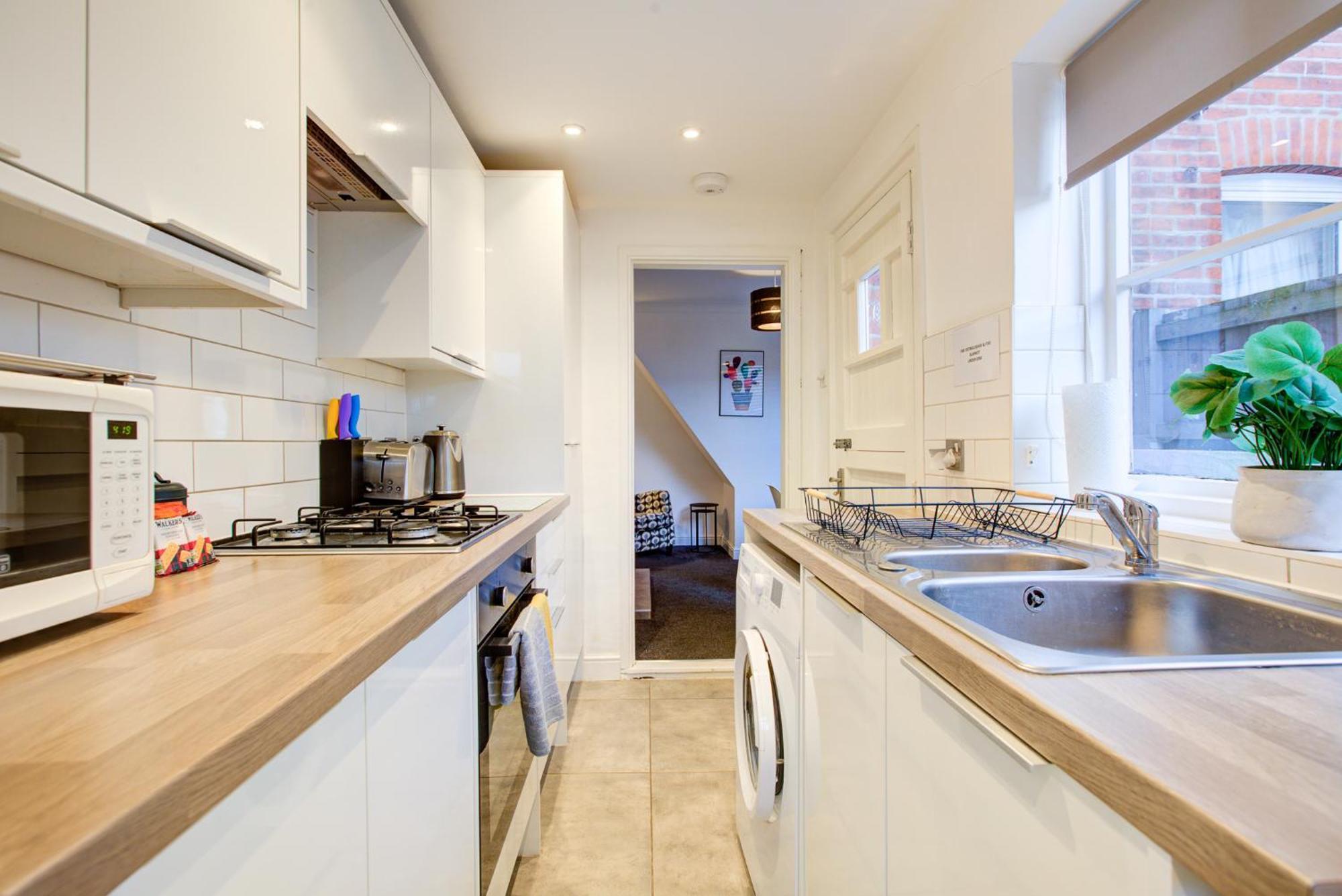 'Number 11' Central Colchester - Super Convenient 2 X Double Bed 1 X Single Bed Cottage Plus Office & Garden, 8 Min Walk Nth Station & Town Ctr, 2 Min Walk Local Shops & Restaurants ภายนอก รูปภาพ